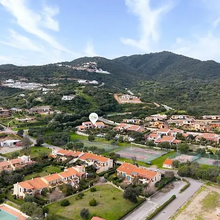 Veranda With Sea View, Bbq Garden In Appartement Porto Ottiolu