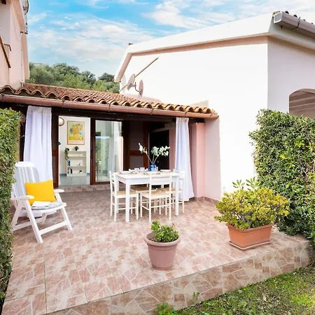 Veranda With Sea View, Bbq Garden In Appartamento Porto Ottiolu